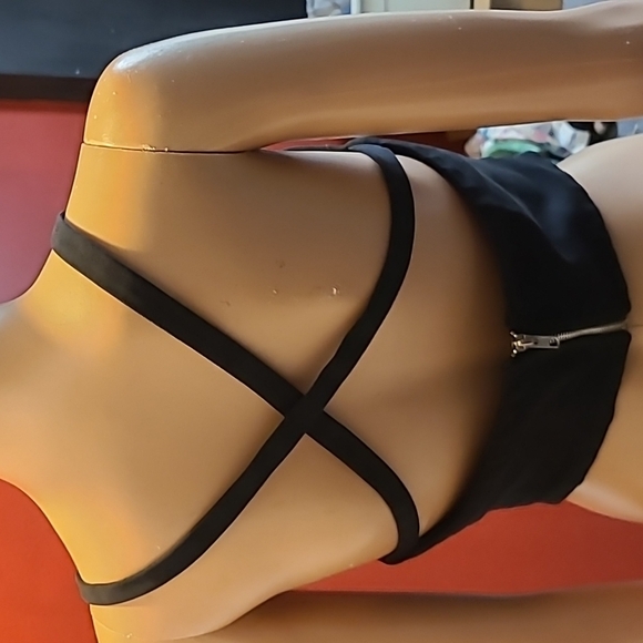 Signature 8 Black Strappy Bra Top - Picture 3 of 5